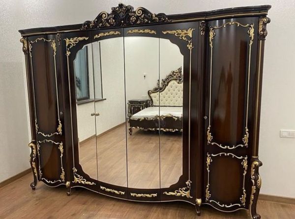 Комплект спальни Афина орех (Кровать 1,8, тумба прикроватная 2шт., туалетный стол с навесным зеркалом, пуф, шкаф 6 дверей) в Москве купить в интернет магазине - 5 Китов