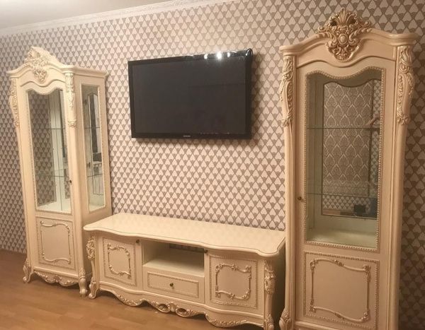 Комплект гостиной Джоконда, крем глянец Эра (2 витрины, тумба ТВ) в Москве купить в интернет магазине - 5 Китов