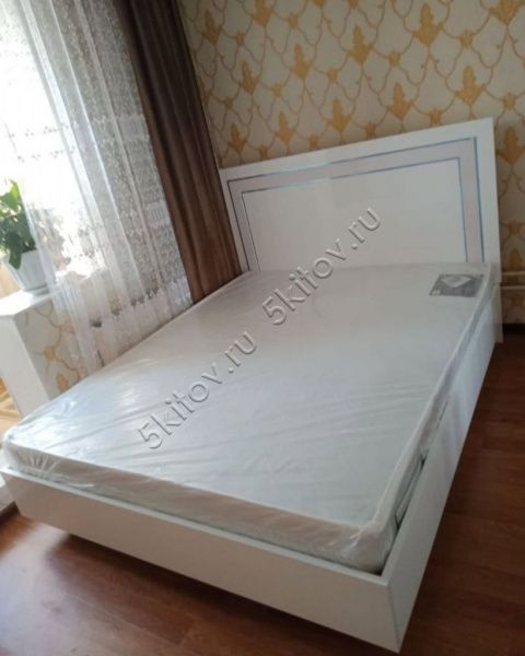 Кровать с подъёмным механизмом 180*200 Венеция белая глянцевая в Москве купить в интернет магазине - 5 Китов