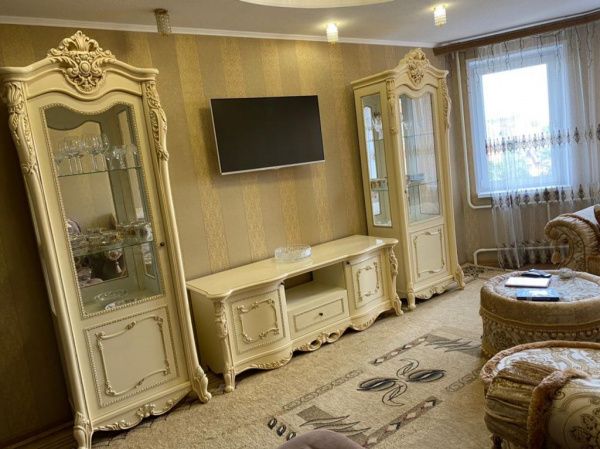 Комплект гостиной Джоконда, крем глянец Эра (2 витрины, тумба ТВ) в Москве купить в интернет магазине - 5 Китов