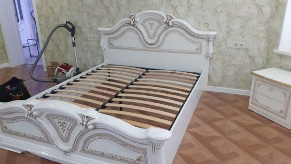 Кровать 160х200 Грация белая с золотом в Москве купить в интернет магазине - 5 Китов