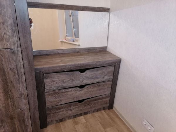 Комплект спальни Гарда сосна Джексон (Кровать 1,8, тумба прикроватная 2шт., комод с зеркалом, шкаф 5-и дверный) в Москве купить в интернет магазине - 5 Китов