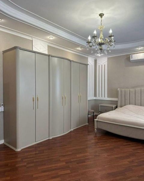 Спальный гарнитур Моника карат (кровать 1,8, тумба прикроватная 2шт., туалетный стол с зеркалом, шкаф 6-и дверный) в Москве купить в интернет магазине - 5 Китов