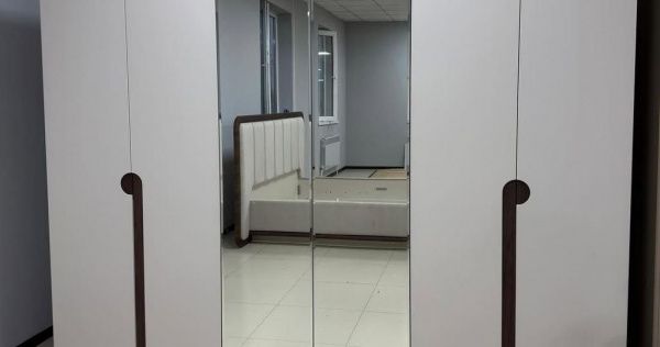 Спальный гарнитур Марсель сатин с 6-и дверным шкафом в Москве купить в интернет магазине - 5 Китов