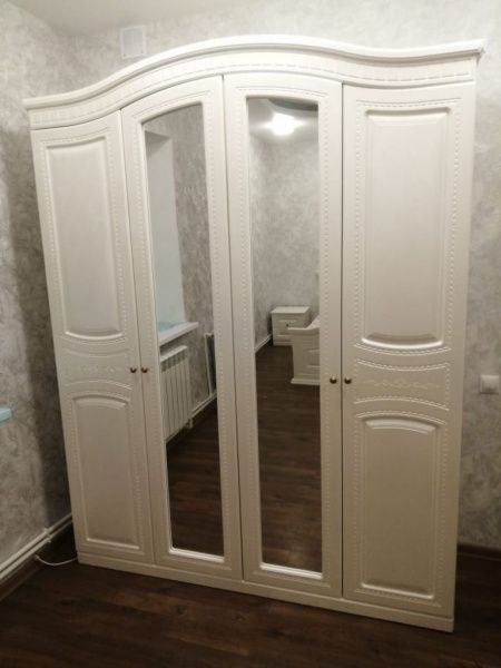 Комплект спальни Венера беж (кровать 1,8, тумба прикроватная 2 шт., комод с зеркалом, шкаф 4-х дверный) в Москве купить в интернет магазине - 5 Китов