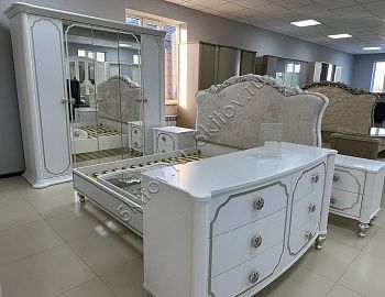 Спальный гарнитур Вена белый (кровать 1,8, тумба прикроватная 2шт., комод с зеркалом, шкаф 5-и дверный) в Москве купить в интернет магазине - 5 Китов