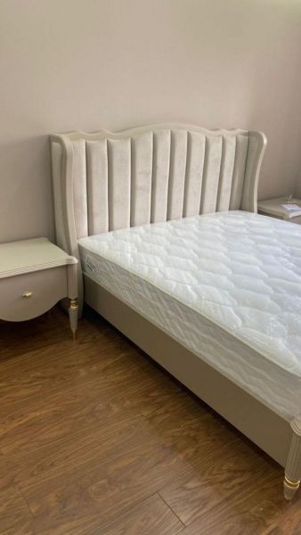 Спальный гарнитур Моника карат (кровать 1,8, тумба прикроватная 2шт., туалетный стол с зеркалом, шкаф 6-и дверный) в Москве купить в интернет магазине - 5 Китов