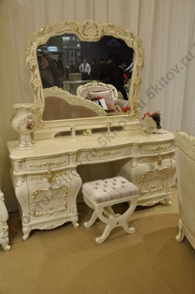 Комплект спальни Венеция KRS (кровать 1,8м, 2 тумбы, туал.стол. с зерк., шкаф 5-ти дверный) в Москве купить в интернет магазине - 5 Китов