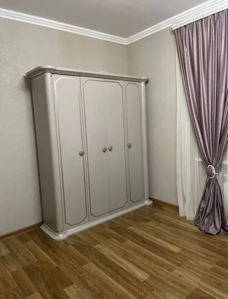 Комплект спальни Мария АРД, платина серая (кровать1,8, тумба прикроватная 2шт., комод с зерк., шкаф 4-х.дв.) в Москве купить в интернет магазине - 5 Китов
