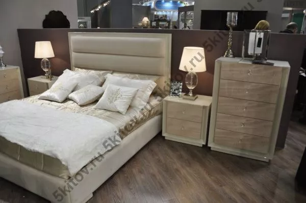 Прикроватная тумбочка Рим (Roma), лак Beige B в Москве купить в интернет магазине - 5 Китов