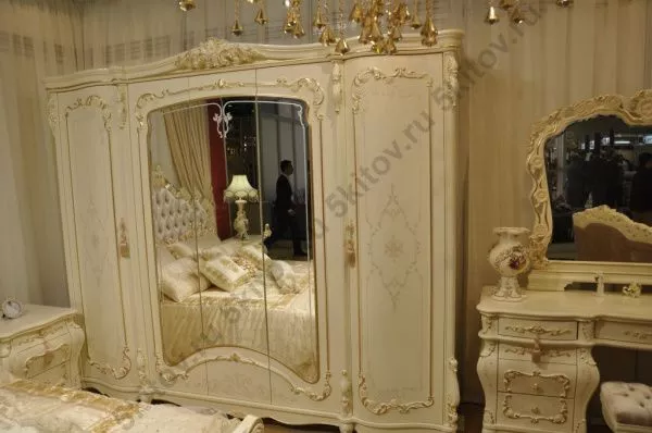 Комплект спальни Венеция KRS (кровать 1,8м, 2 тумбы, туал.стол. с зерк., шкаф 5-ти дверный) в Москве купить в интернет магазине - 5 Китов