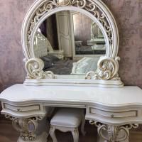 Туалетный стол с зеркалом + пуф Марелла, белый с золотом в Москве купить в интернет магазине - 5 Китов