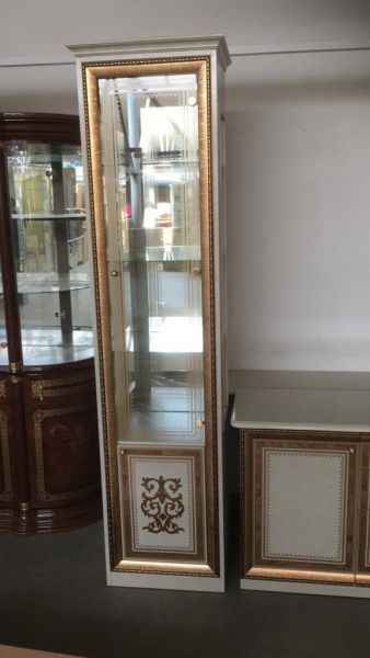 Витрина однодверная Анита, беж глянец в Москве купить в интернет магазине - 5 Китов