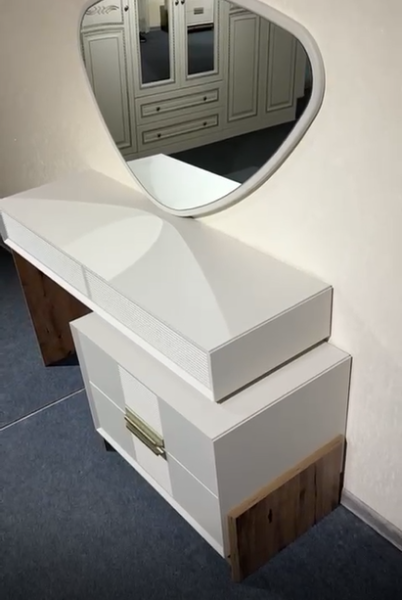 Спальный гарнитур Агния сатин с 6-и дверным шкафом в Москве купить в интернет магазине - 5 Китов