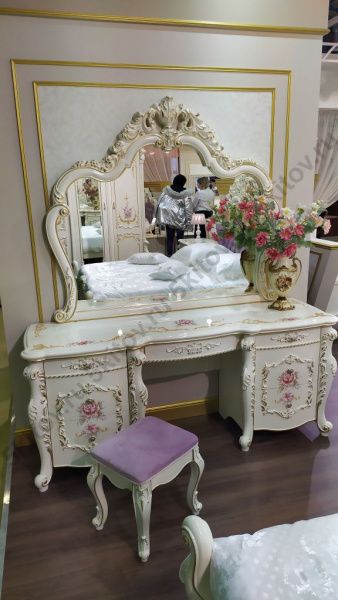 Туалетный стол с зеркалом,пуф Венеция Классик АРД, крем в Москве купить в интернет магазине - 5 Китов