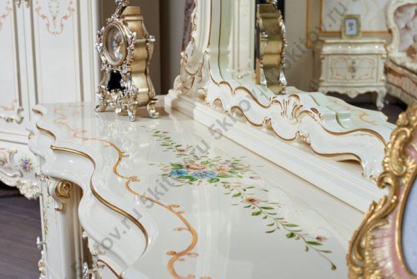 Туалетный стол с зеркалом и пуфом Шанель, крем в Москве купить в интернет магазине - 5 Китов